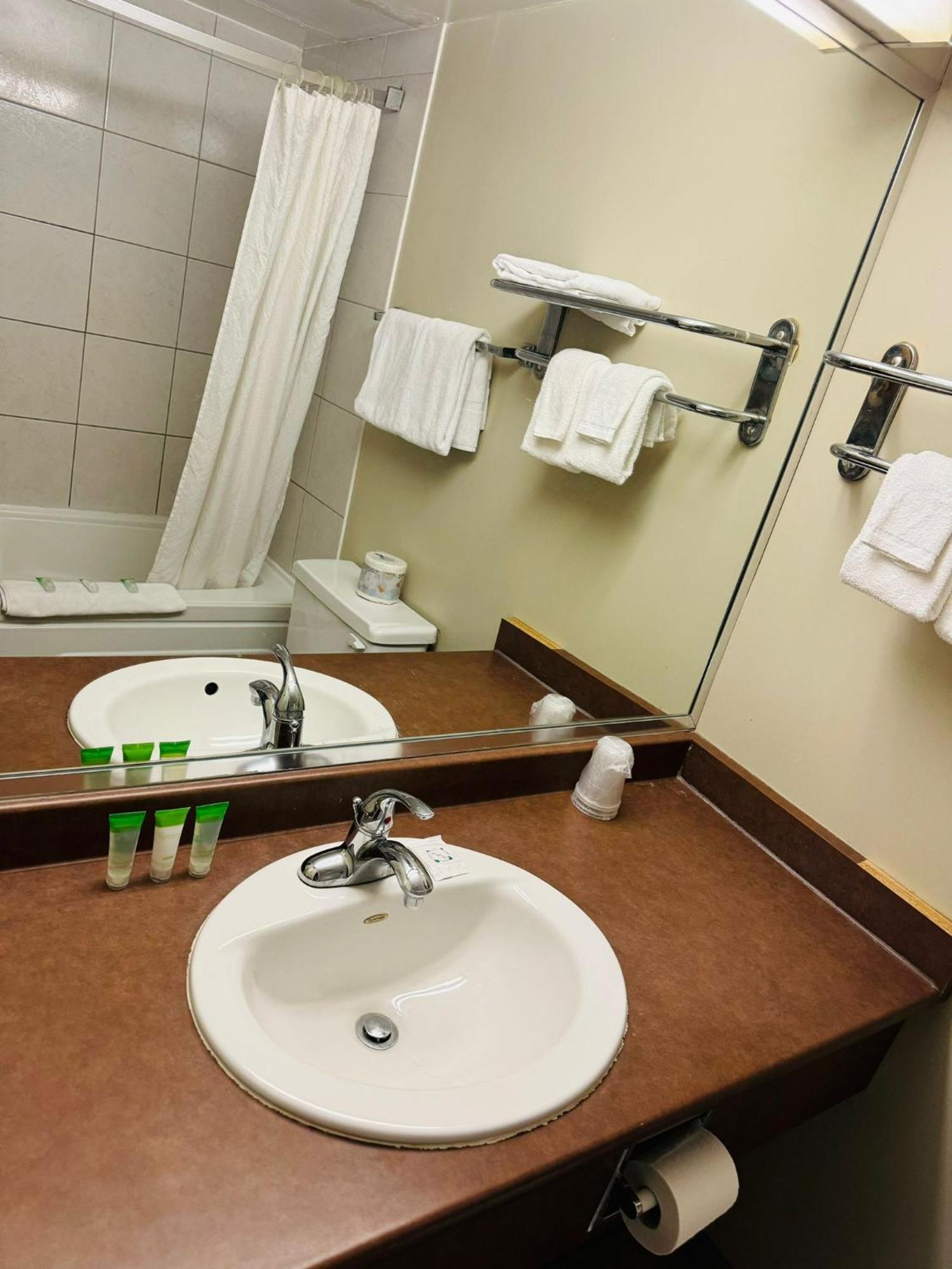 Silver Crest Lodge Grande Prairie Ngoại thất bức ảnh